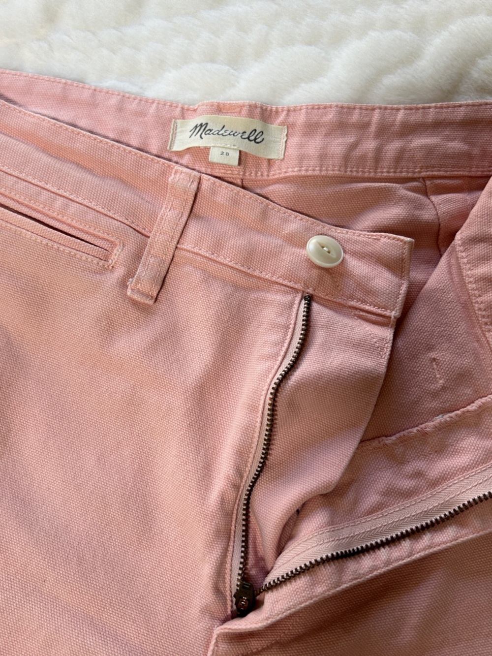 Madewell Woman’s Blush Pink Chino cropped pants